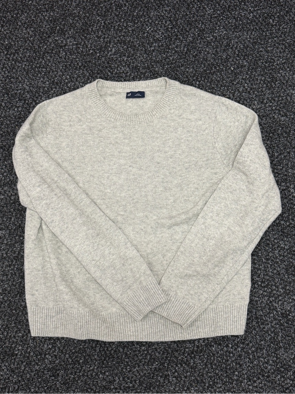 2 gap cashsoft sweaters